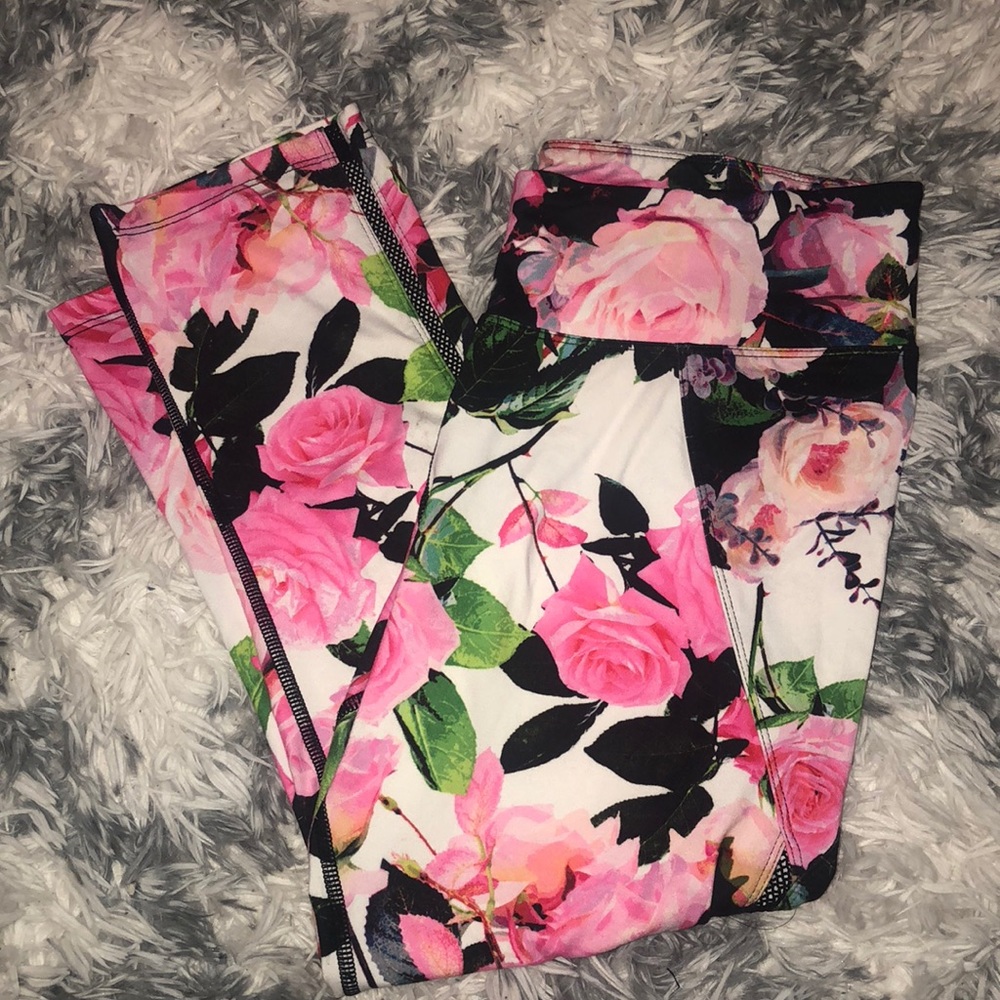 Betsy Johnson gym leggings